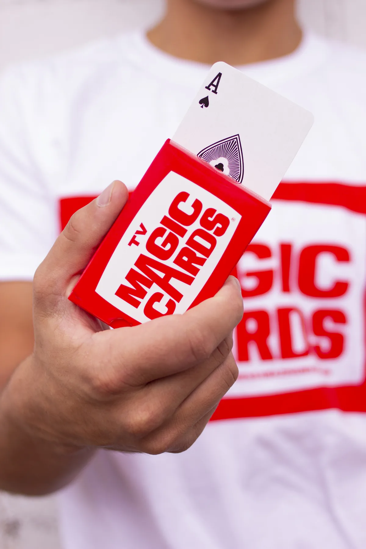 TV Magic Cards – Does Magic Tricks All By Itself!